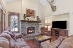 Lodges 1120- Beautiful Mountain Living Room